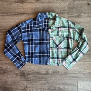 Rue 21 Women’s Long Sleeve Button Down Crop Top Split Plaid Half and Half Small